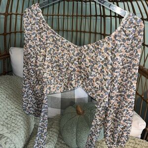 Cropped floral long sleeve top